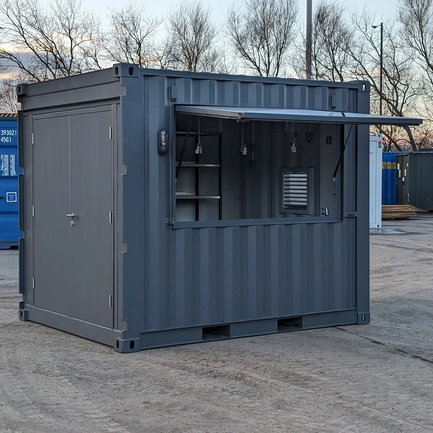 IMG_2804.webp 10ft Customized Pop-Up Bar Shipping Container - Image 1